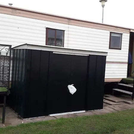 3 Bed Caravan Skegness Ingoldmells 137 Sealands- Old Caravan Hence Cheap Price !! Exterior foto