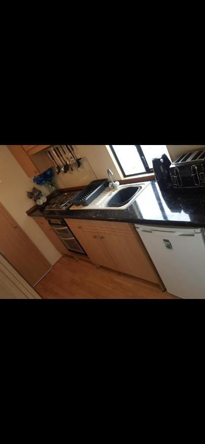 3 Bed Caravan Skegness 137 Sealands- Old Caravan Hence Cheap Price !! *