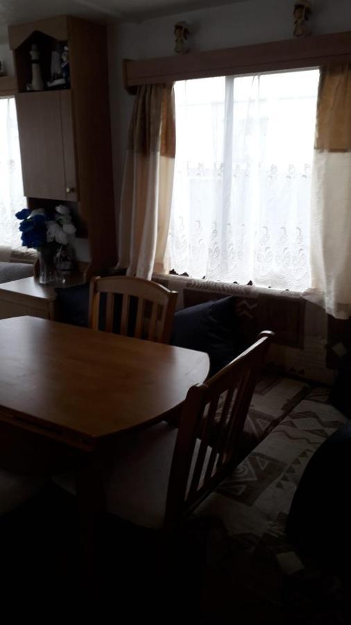 Campsite 3 Bed Caravan Skegness 137 Sealands- Old Caravan Hence Cheap Price !! Ingoldmells