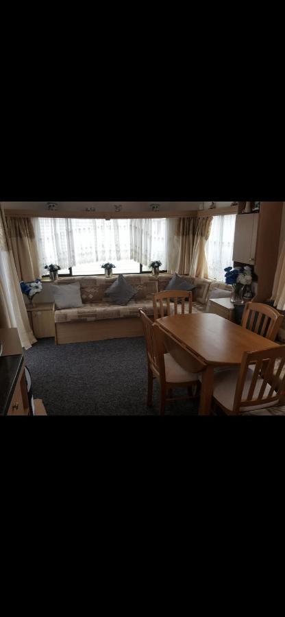 3 Bed Caravan Skegness 137 Sealands- Old Caravan Hence Cheap Price !! Ingoldmells